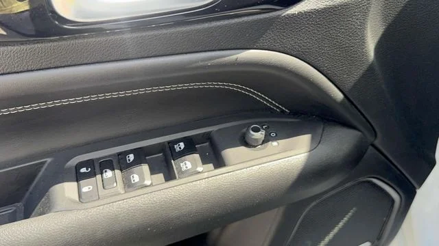 Used 2023 White Jeep Limited image 15