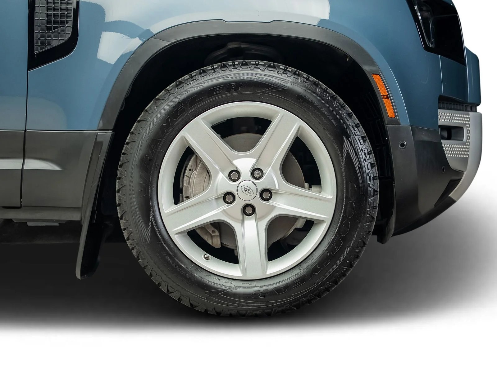 Used 2020 Blue Land Rover HSE image 27