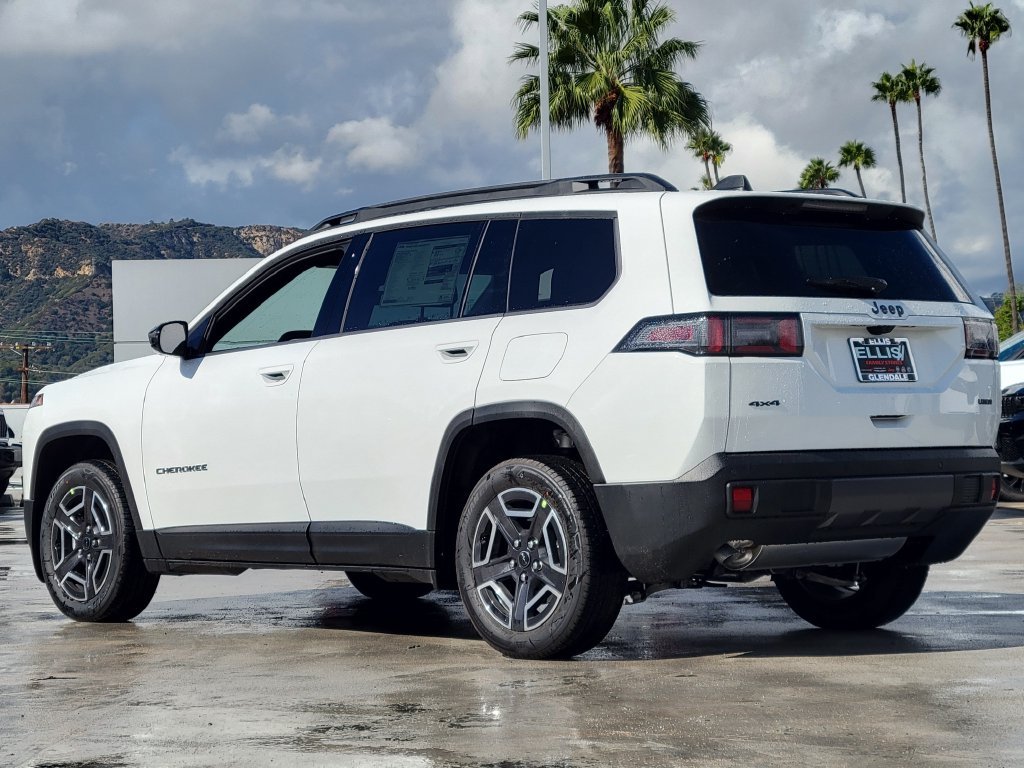 2027 Jeep Cherokee photo 2