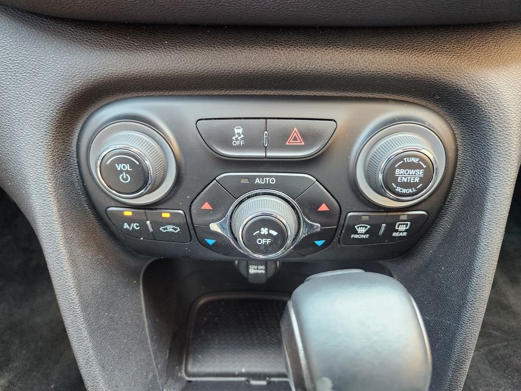 Used 2015 Redline 2 Coat Pearl Dodge GT image 19