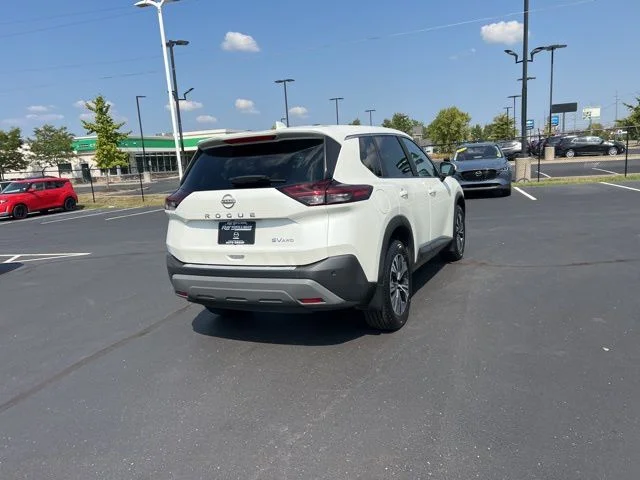 2023 Nissan Rogue SV - Photo 9