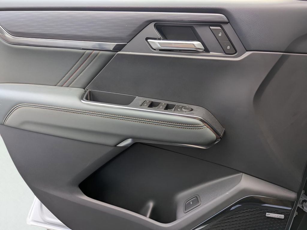 2026 GMC Acadia AT4 - Photo 12