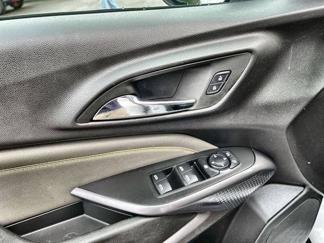 Used 2025 White Chevrolet ACTIV image 16