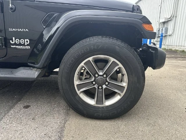Used 2021 Black Jeep Unlimited Sahara image 27