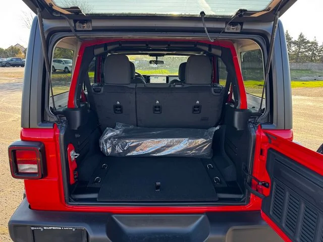 New 2026 Firecracker Red Clear-Coat Exterior Paint Jeep Sport image 17