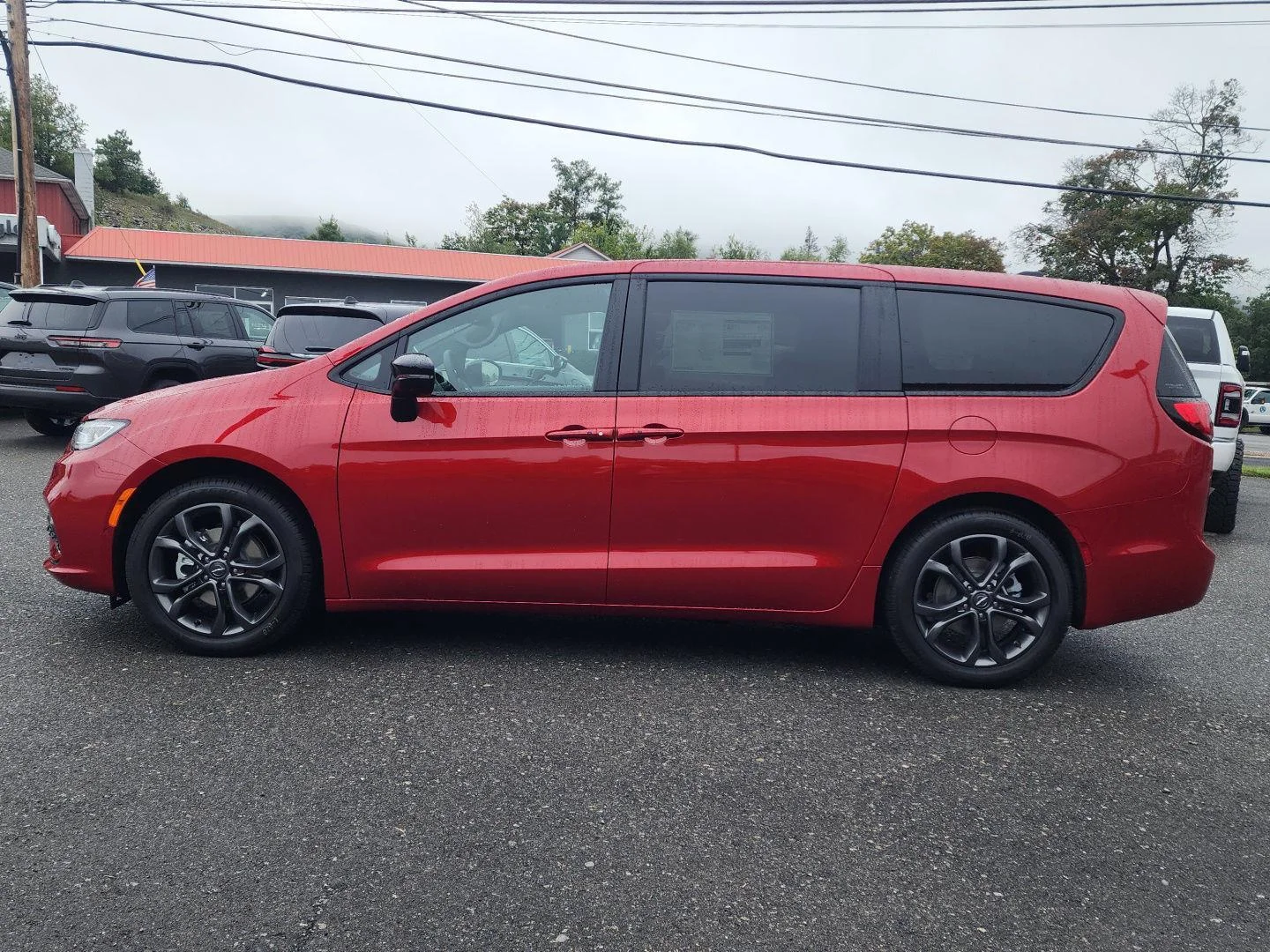 2026 Chrysler Pacifica Select - Photo 8