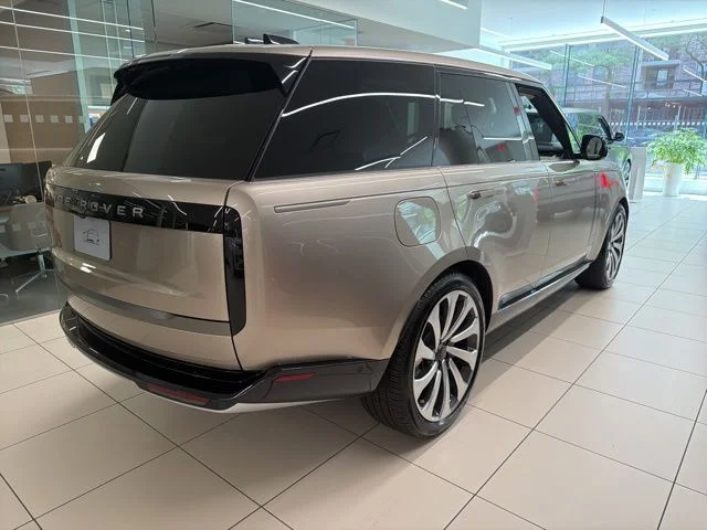 New 2026 Batumi Gold Land Rover SE image 5