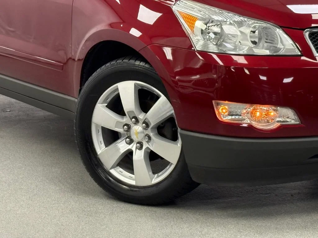 Used 2011 Red Jewel Tintcoat Chevrolet LT w/1LT image 9