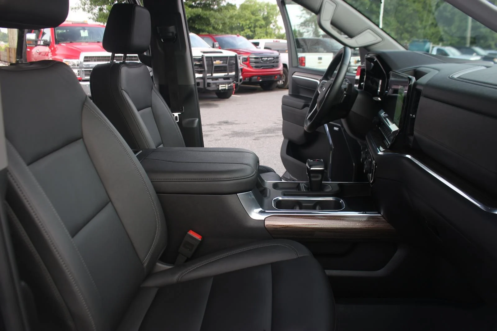 Used 2025 Black Chevrolet LT Trail Boss image 39