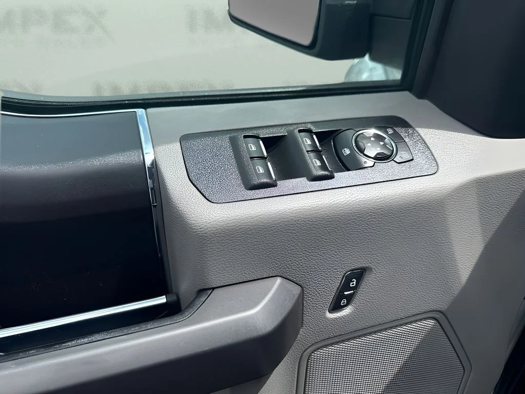 Used 2019  Ford XLT image 14
