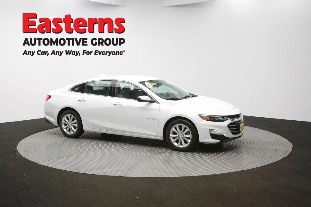 Used 2022 White Chevrolet LT image 44