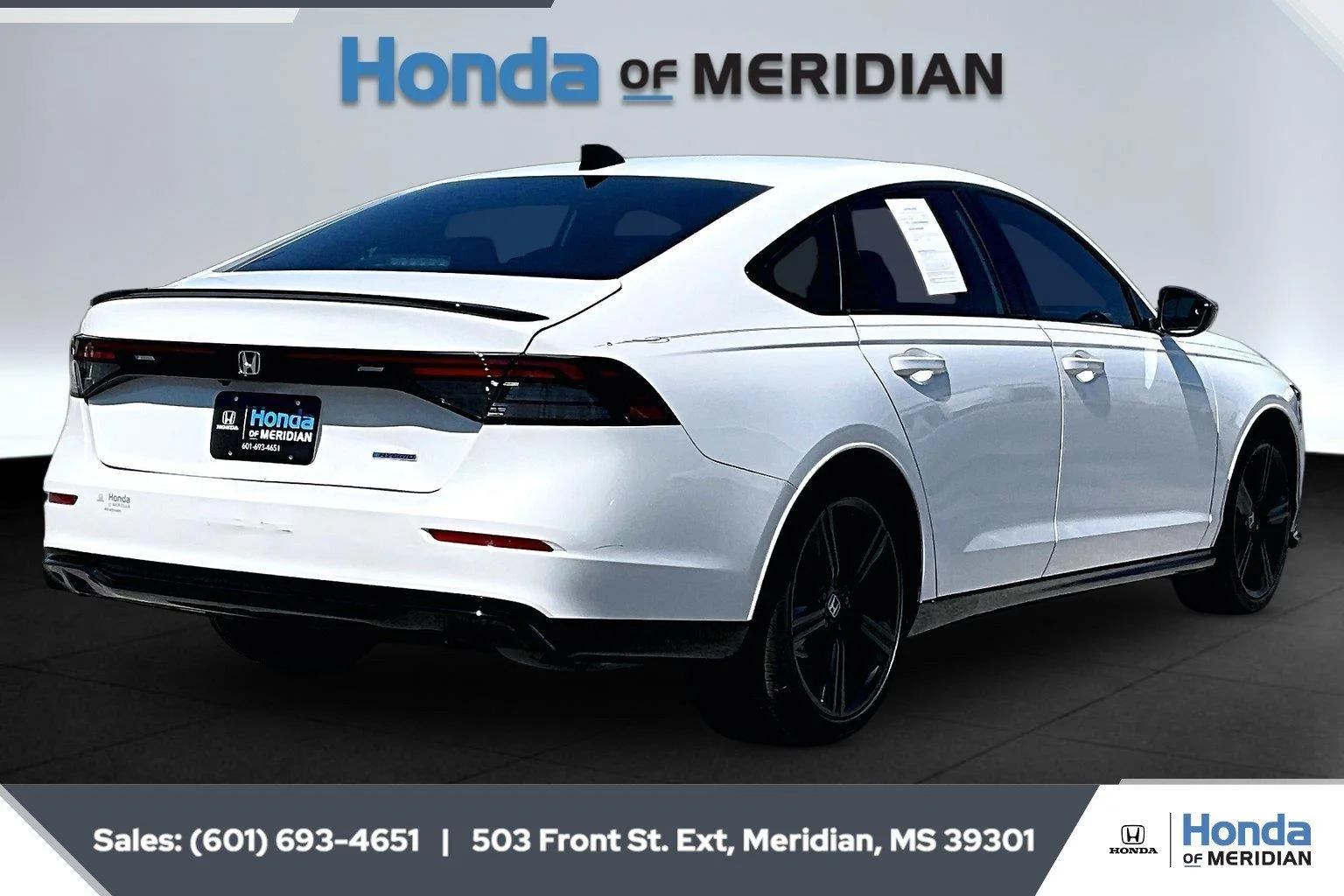 Used 2025 Platinum White Pearl Honda Sport-L image 11