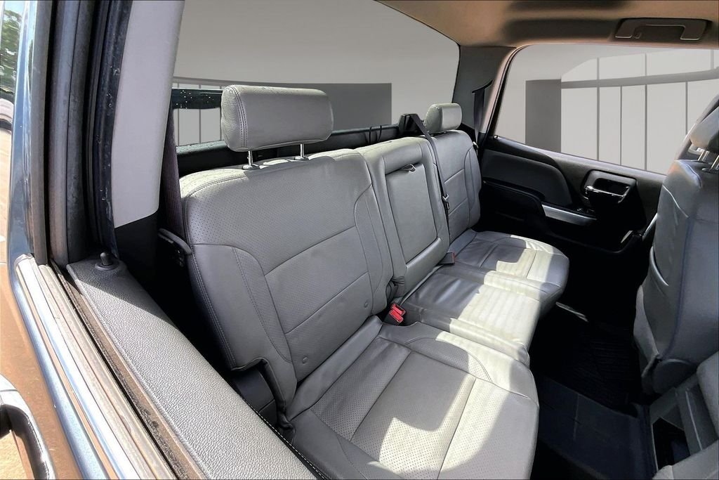 Used 2017 Gray Chevrolet LT image 29