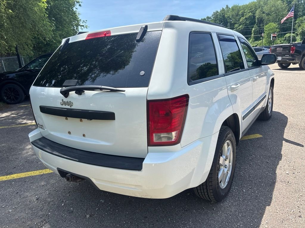 Used 2009 Stone White Jeep Laredo image 5
