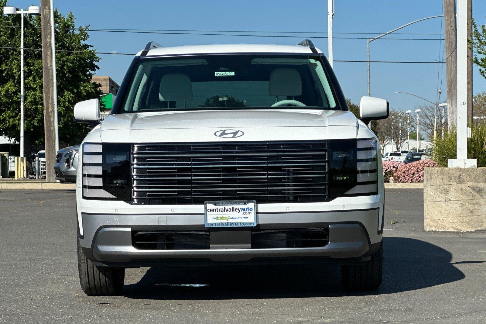 New 2026 Creamy White Pearl Hyundai SEL 8P image 8