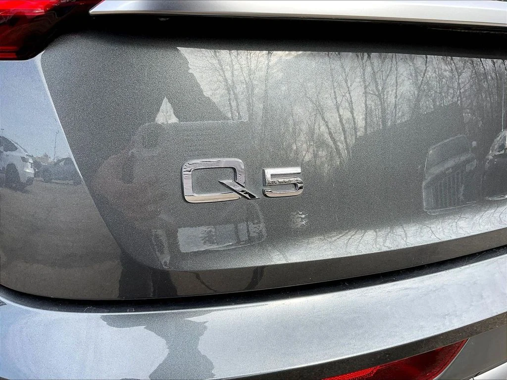 Used 2022 Daytona Gray Pearl Effect Audi 45 S line Premium image 24