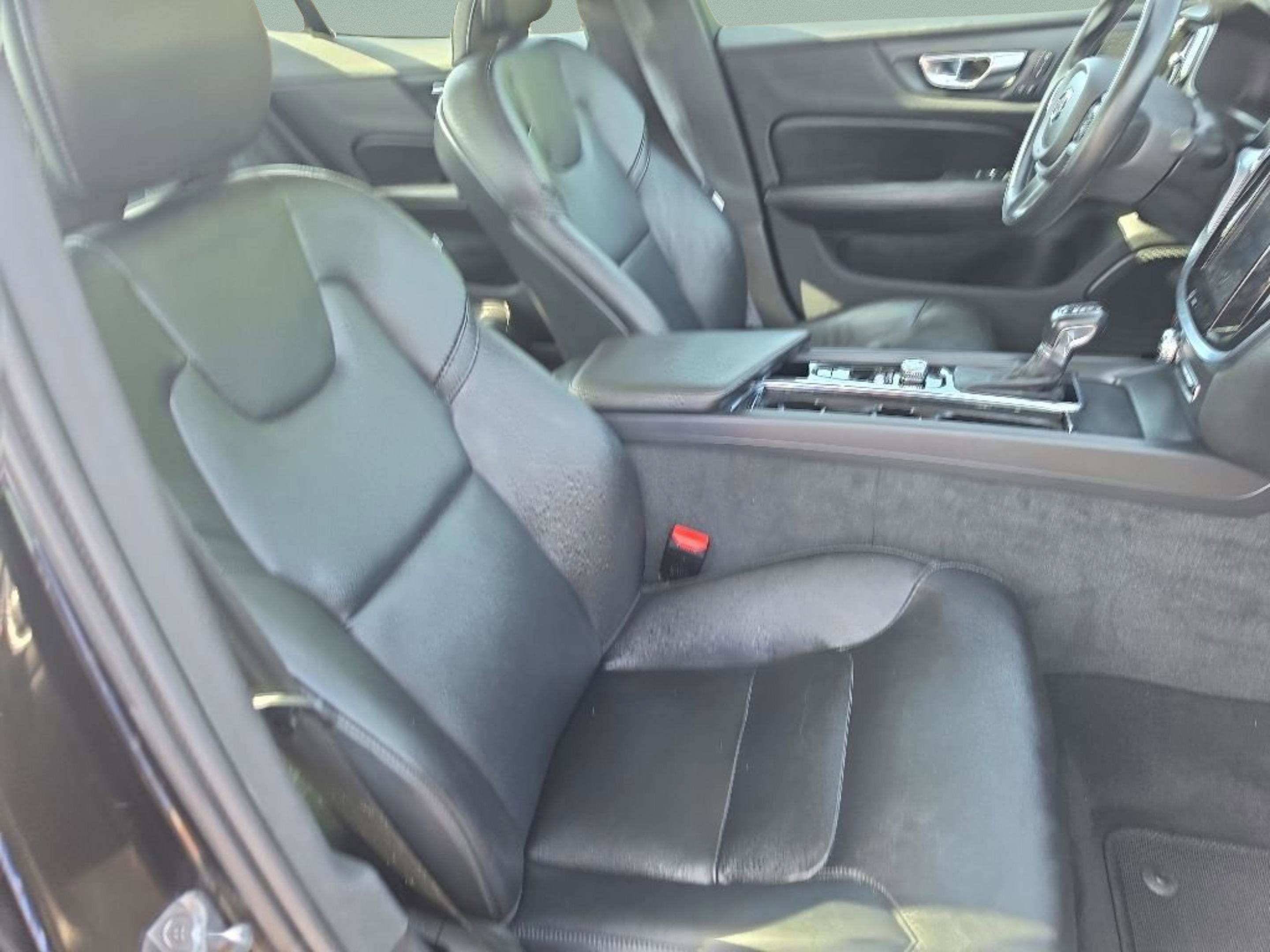 2020 Volvo S60 Momentum - Photo 27