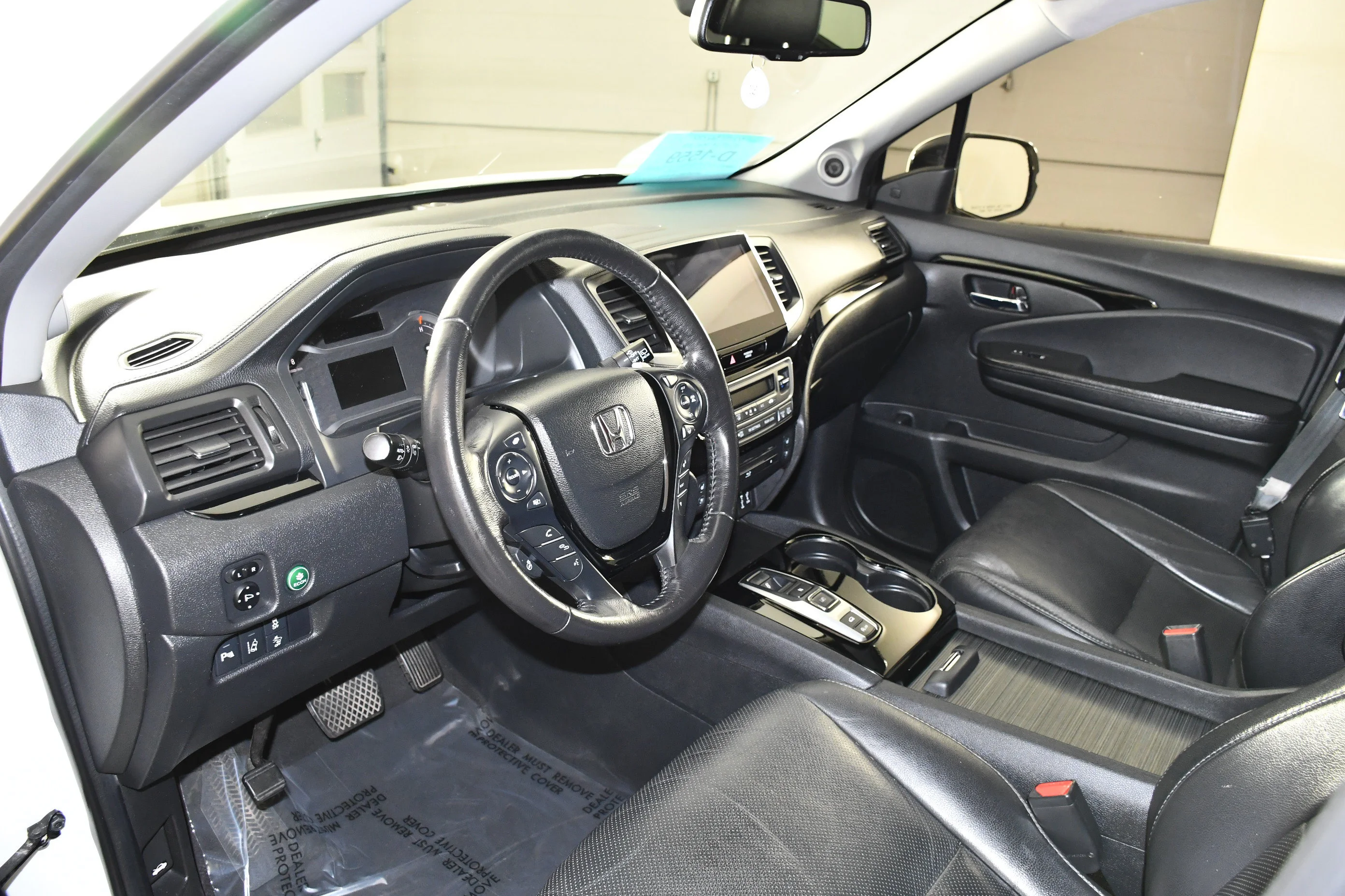 Used 2017 White Honda Elite image 2