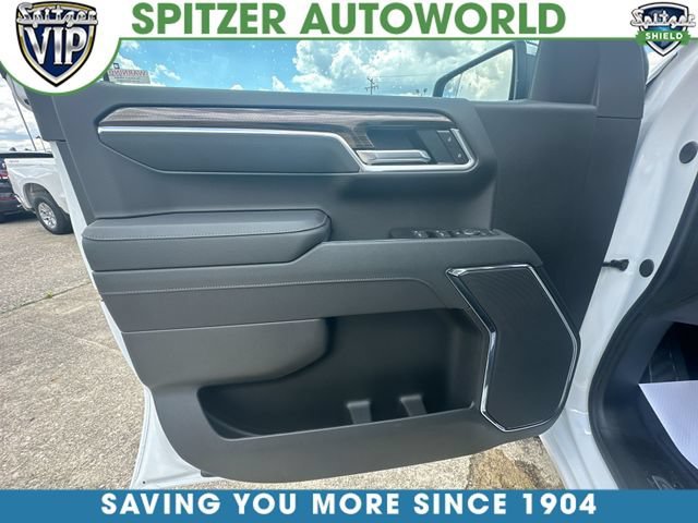 New 2026 Summit White Chevrolet LT (2FL) image 23