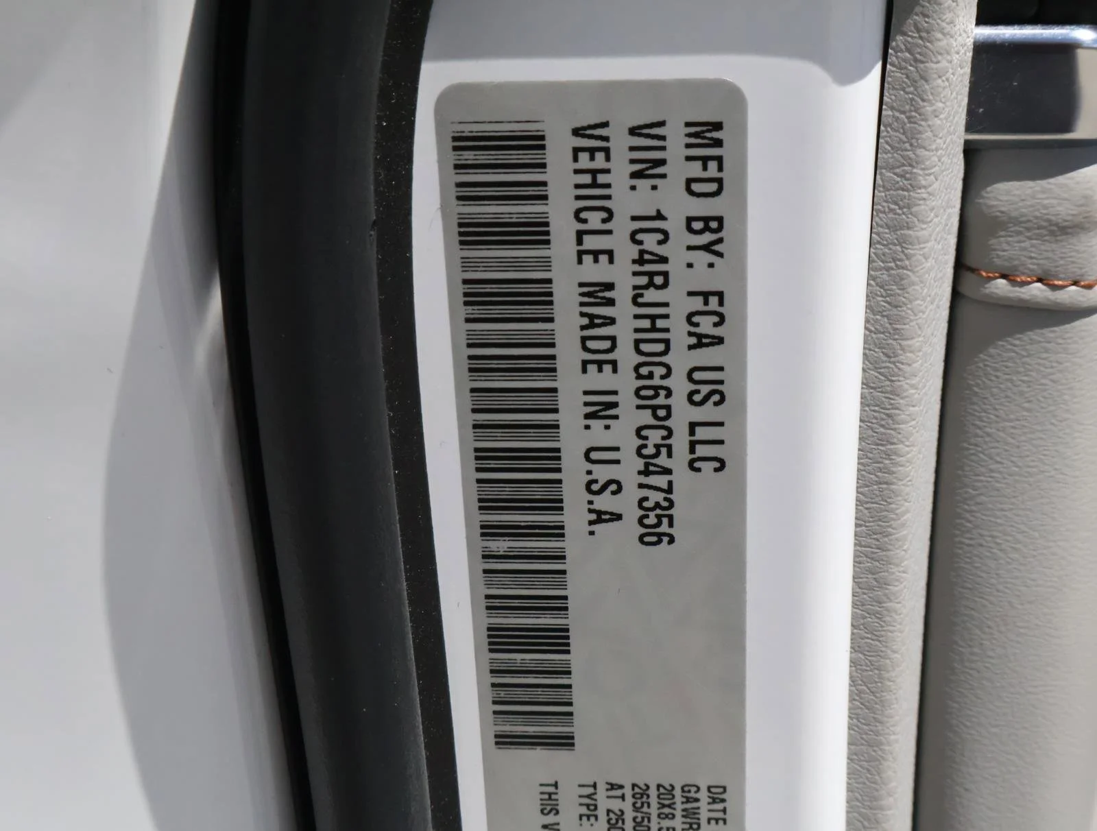 2023 Jeep Grand Cherokee Overland - Photo 23