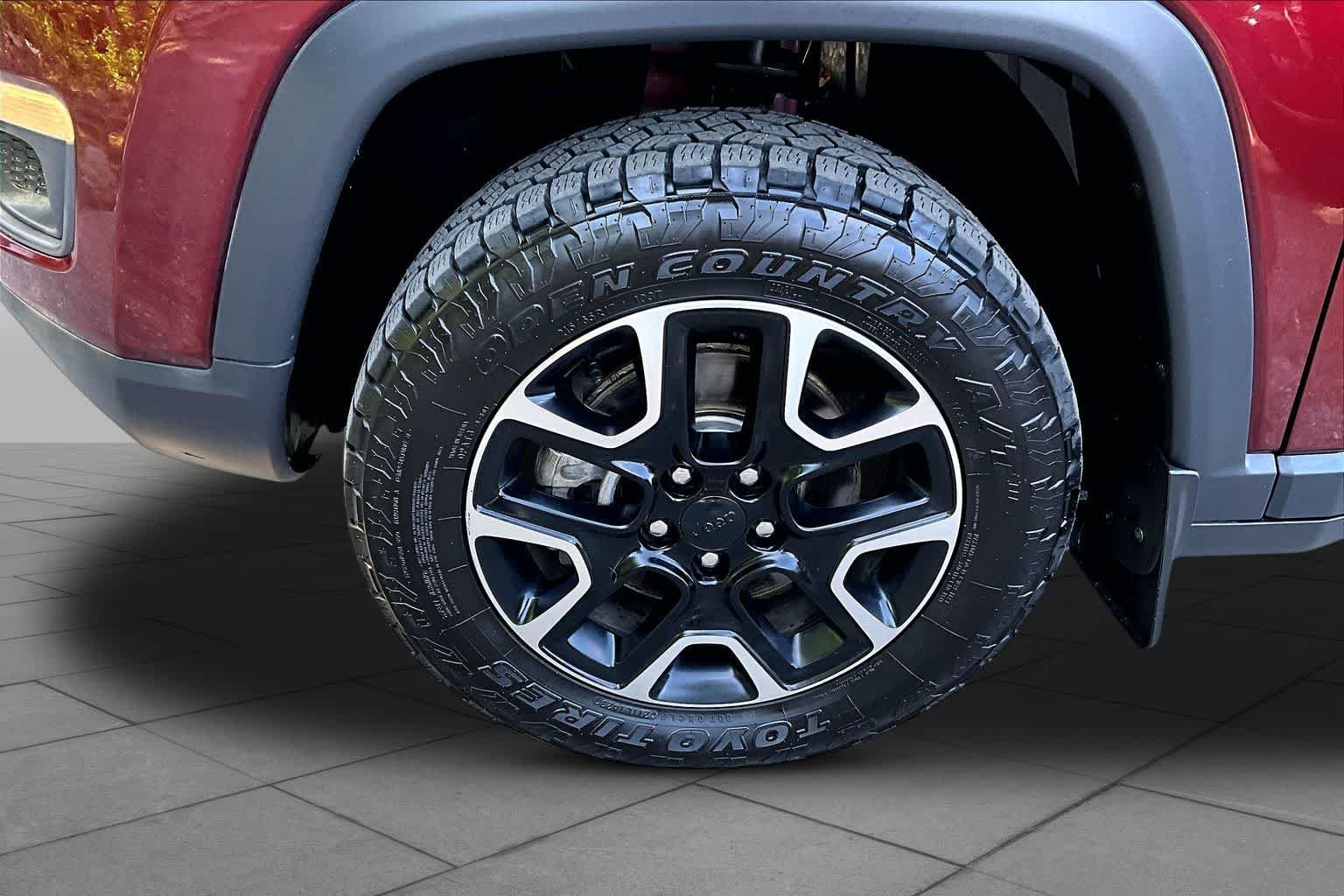 Used 2021 Velvet Red Pearlcoat Jeep Trailhawk image 11