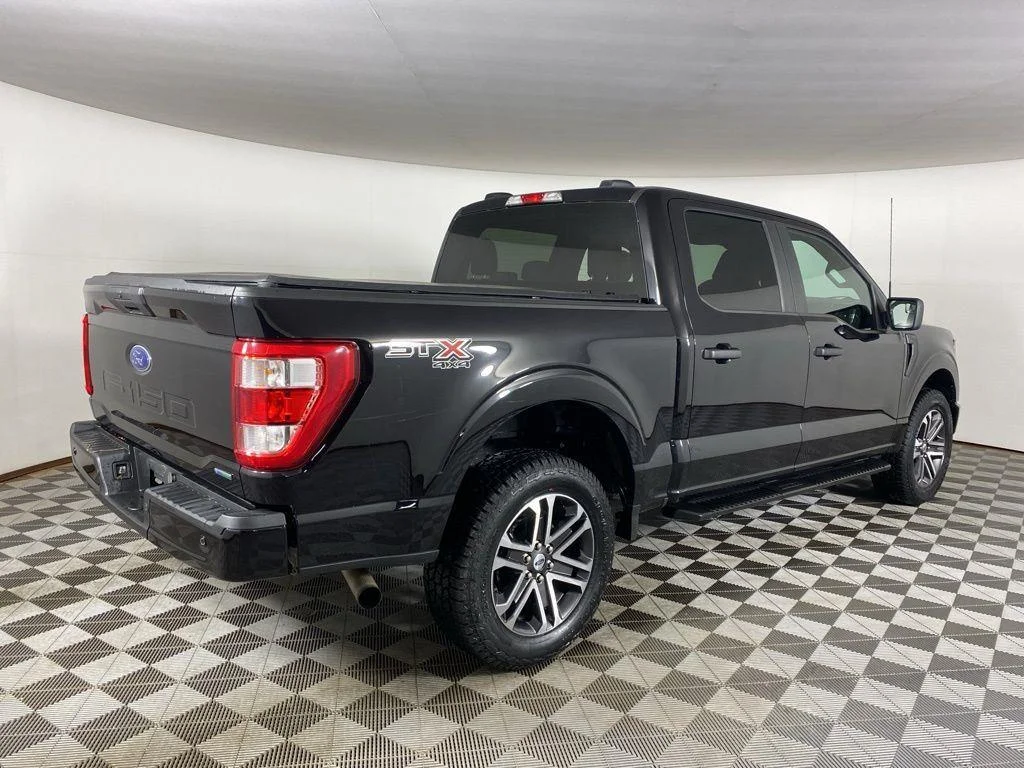 Used 2023 Agate Black Metallic Ford XL image 12