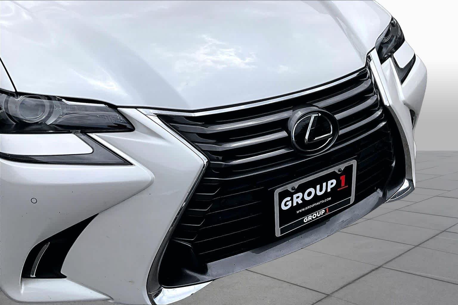 Used 2019 Eminent White Pearl Lexus  image 30