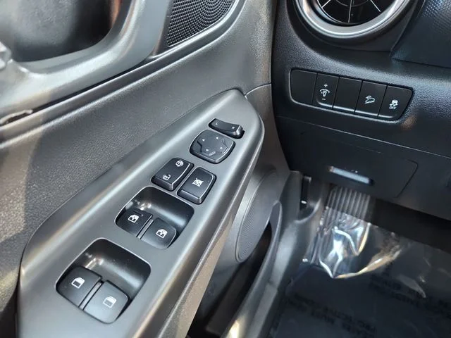 2023 Hyundai Kona SEL - Photo 36
