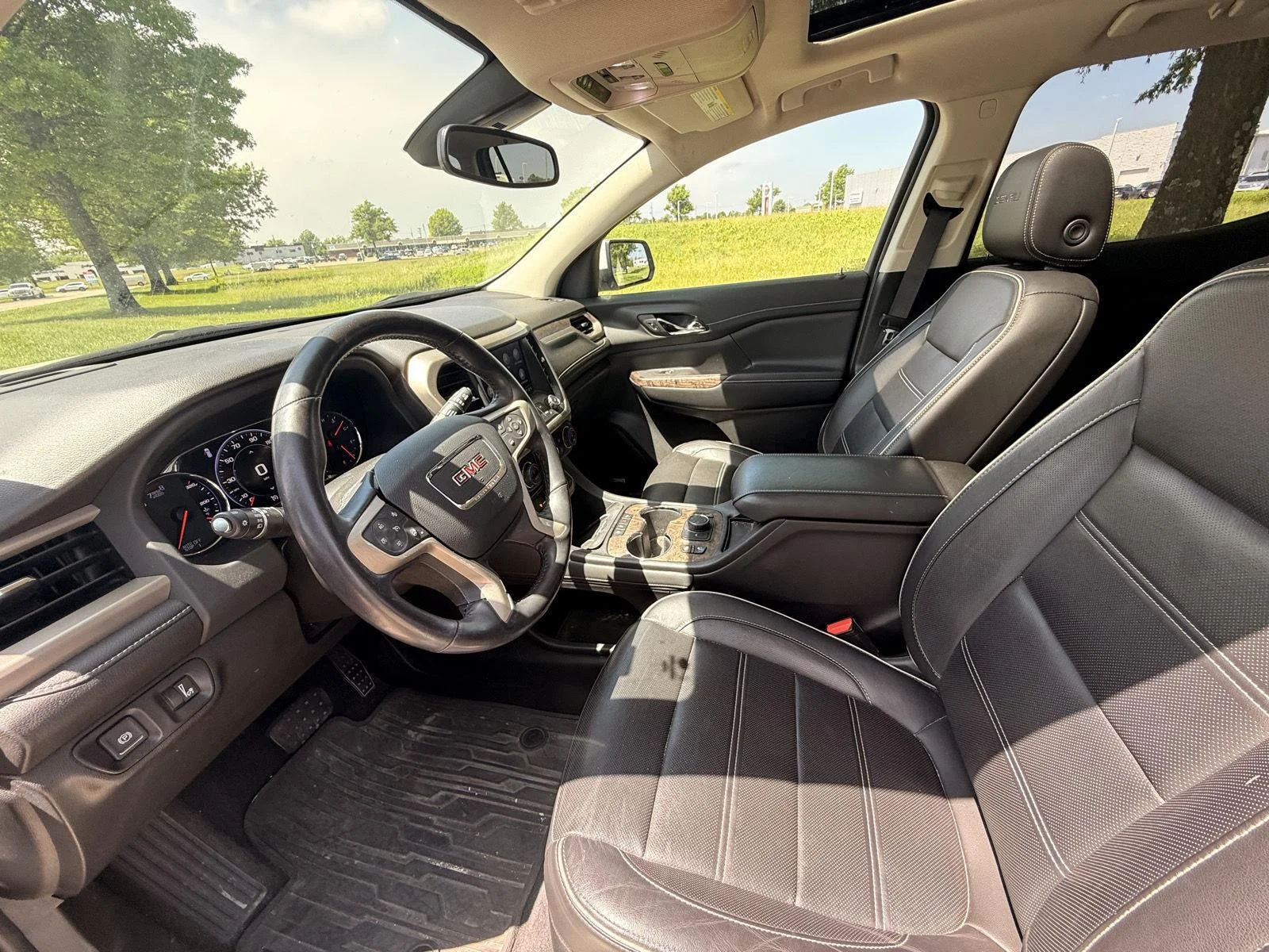 Used 2020 White Frost Tricoat GMC Denali image 24