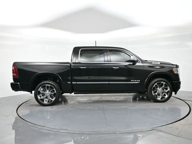 Used 2022 Diamond Black Cry Ram Limited image 8