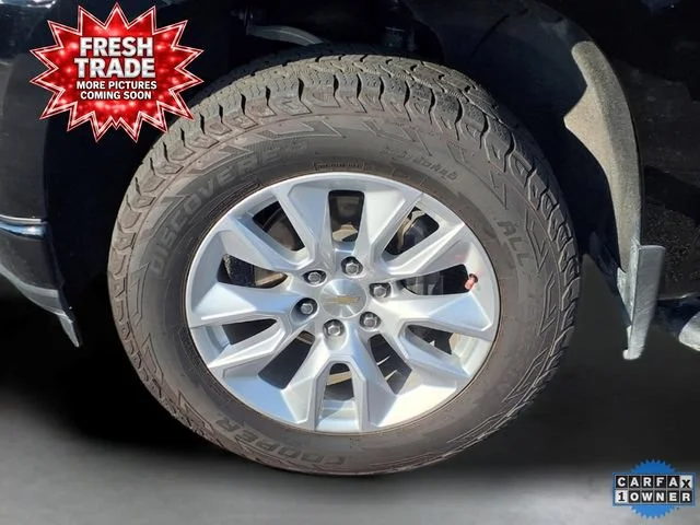 Used 2020 BLACK Chevrolet Custom image 17