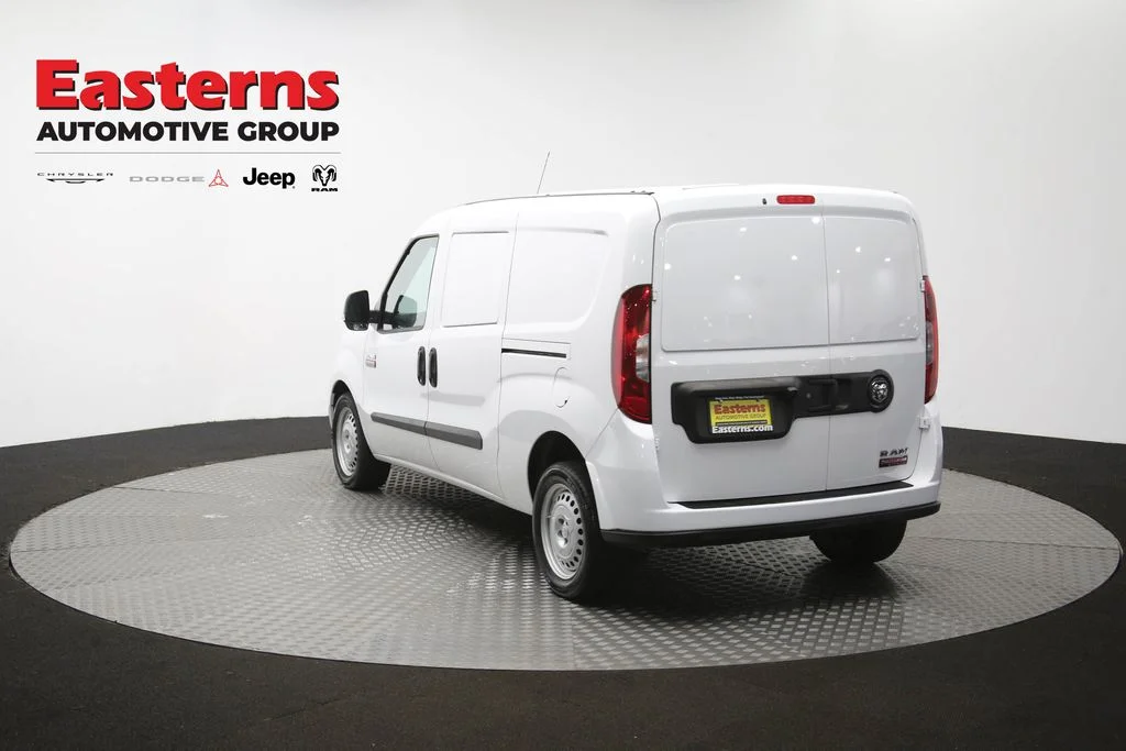 Used 2022 White Ram Base image 63