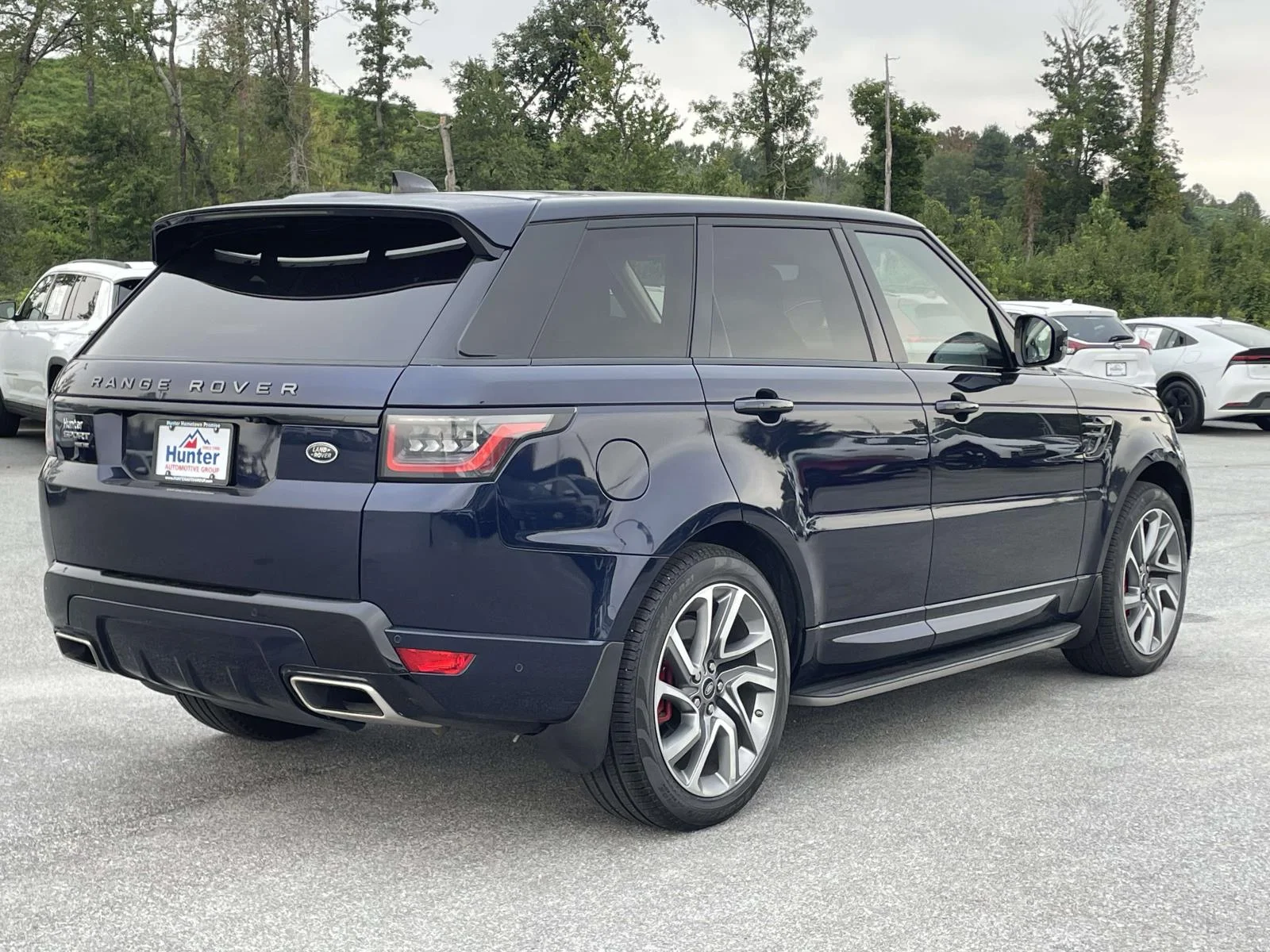 Used 2020 Portofino Blue Metallic Land Rover HSE Dynamic image 28