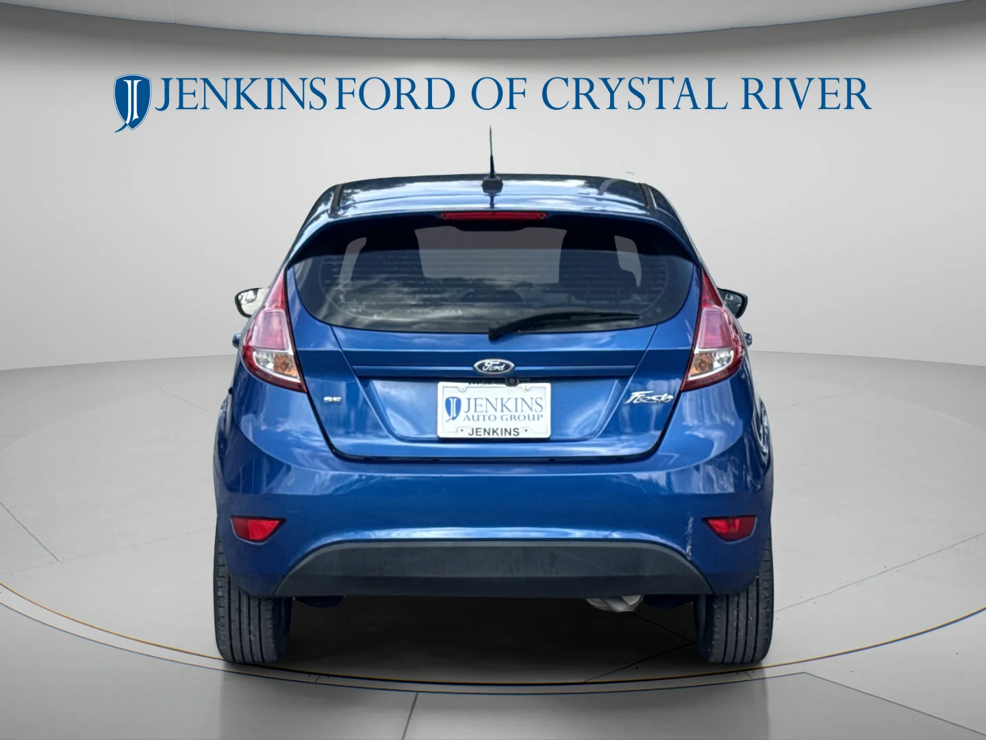 Used 2018 Lightning Blue Metallic Ford SE image 5