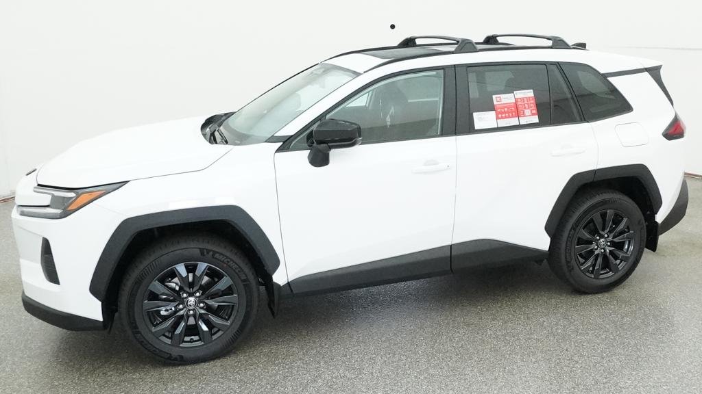 New 2026 Ice Cap Toyota XLE Premium image 5