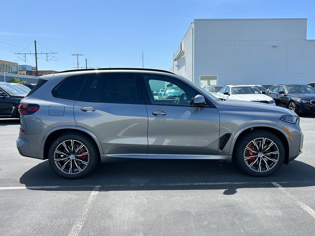 New 2026 Skyscraper Grey Metallic BMW xDrive40i image 6