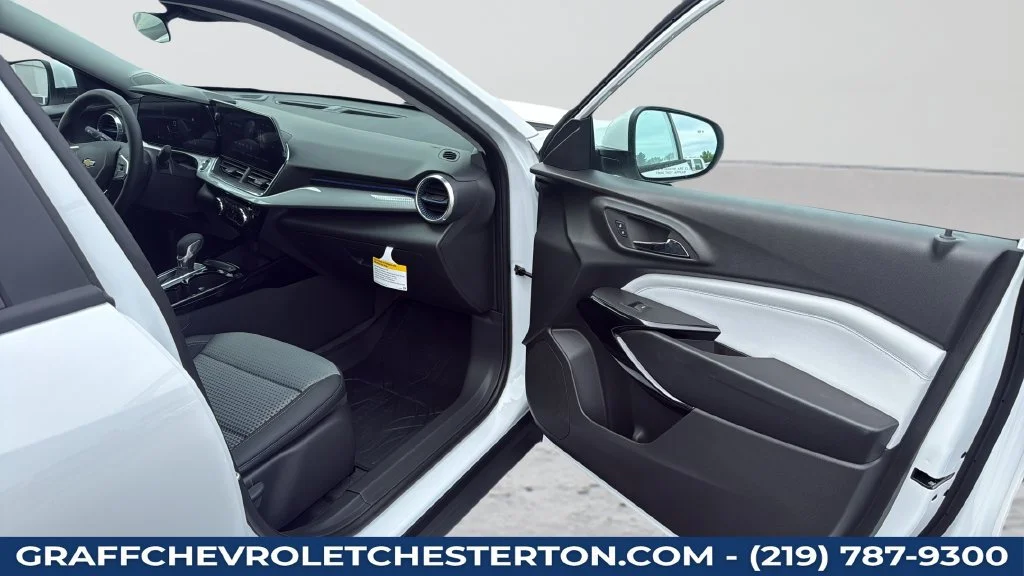 2026 Chevrolet Trax LT - Photo 23