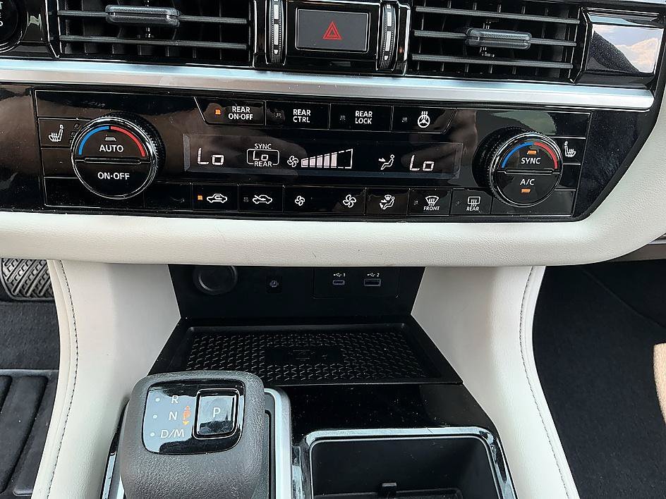 Certified Used 2025 Everest White Pearl Tricoat Nissan SL image 19