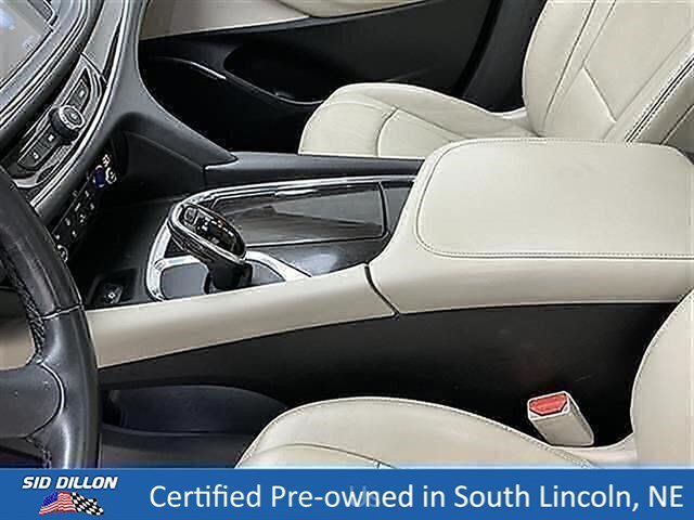 Certified Used 2019 White Frost Tricoat Buick Essence image 14