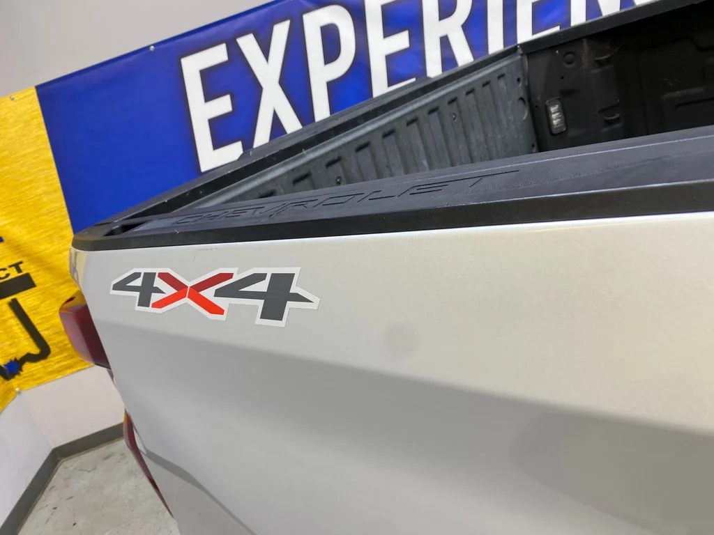 Used 2022 Silver Chevrolet Custom image 16