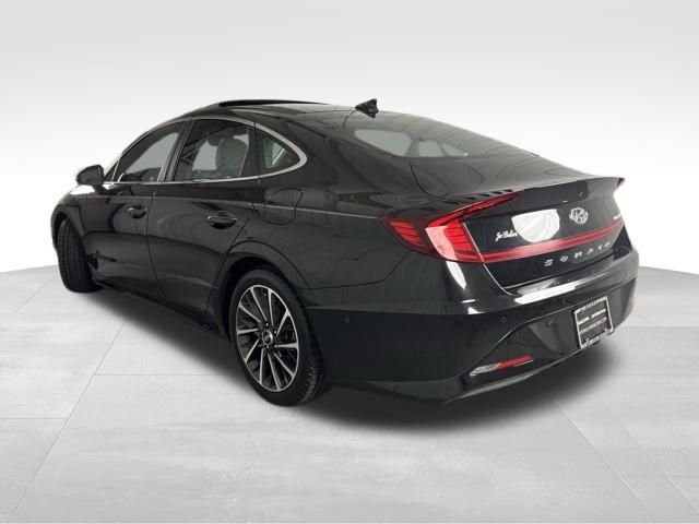 Used 2020 Black Hyundai Limited image 5