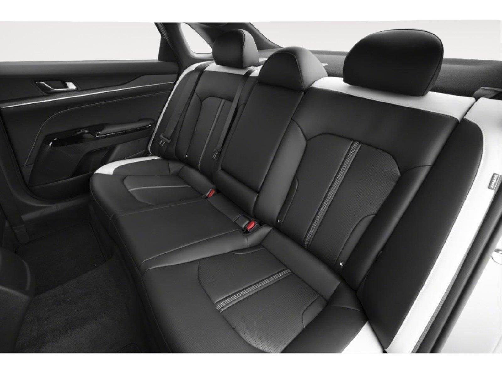 Used 2025 Wolf Gray Kia GT-Line image 10