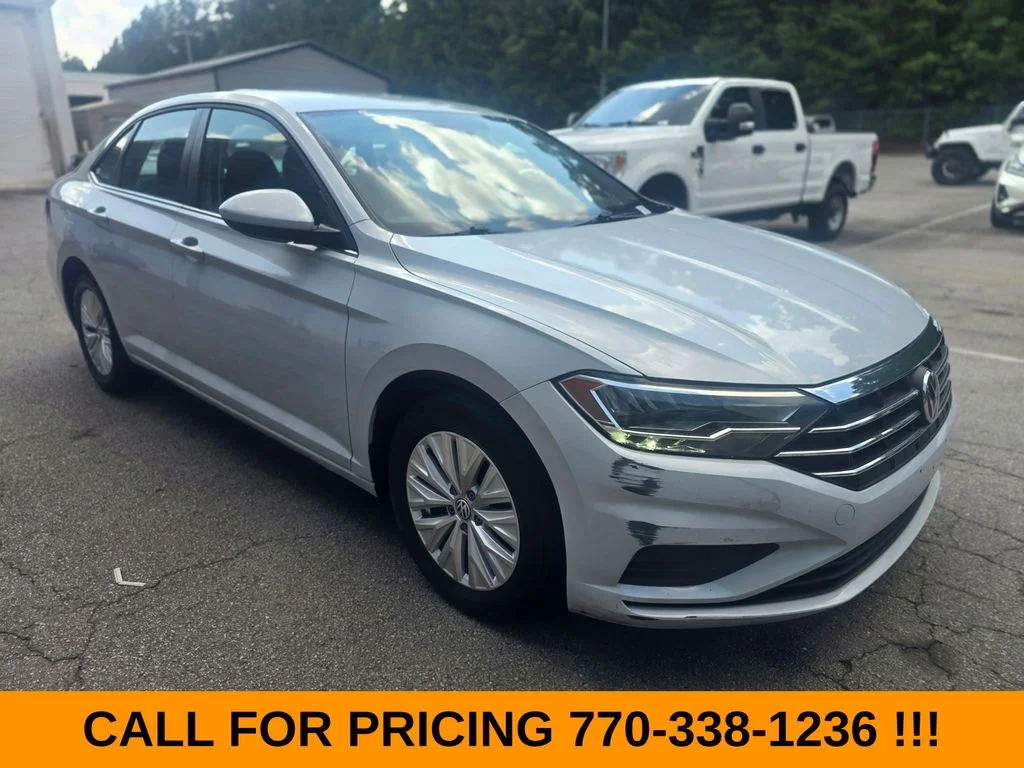 Used 2019 White Volkswagen 1.4T S image 1