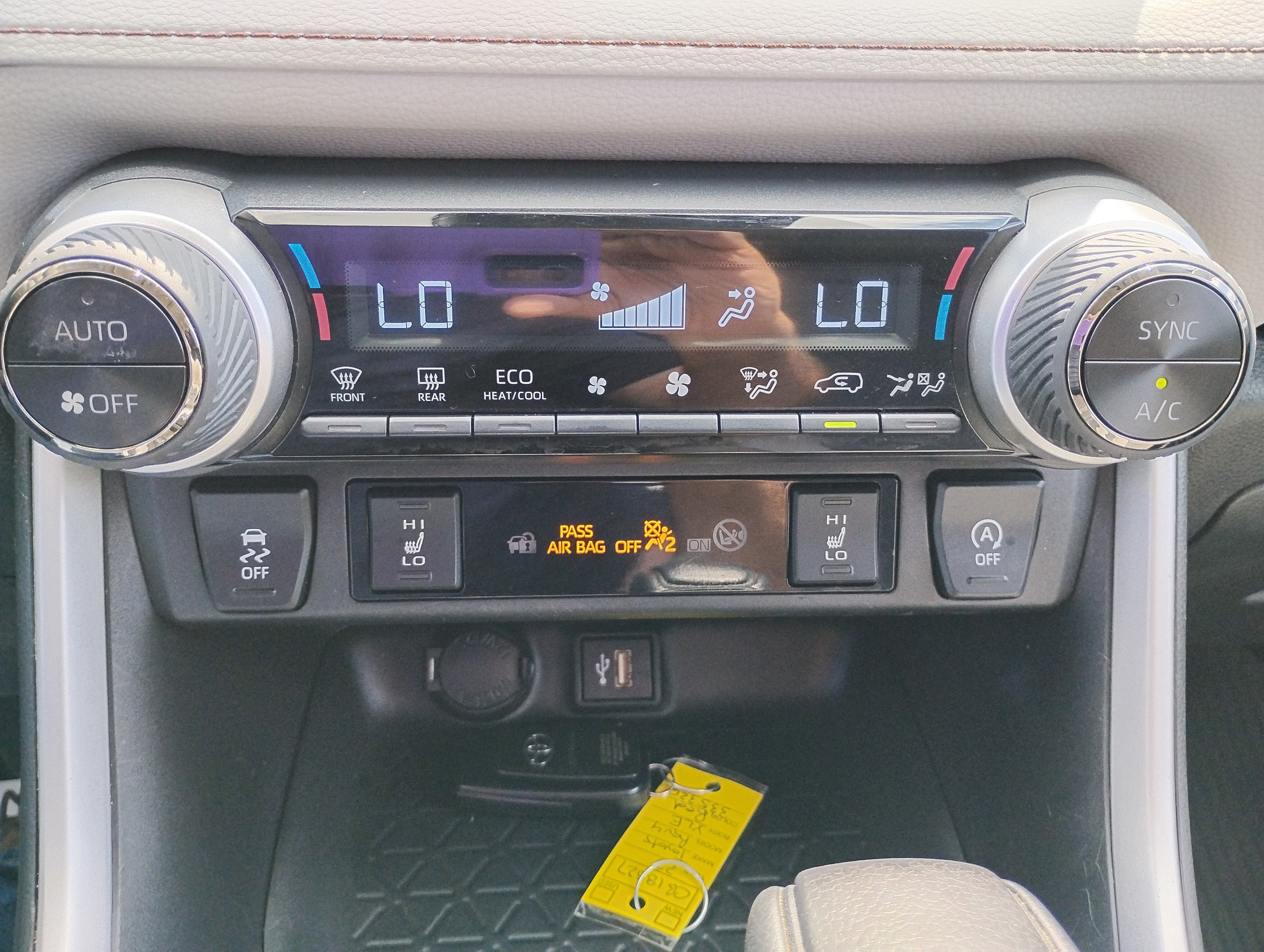 Used 2023 RUBY FLARE PEAR Toyota XLE image 11