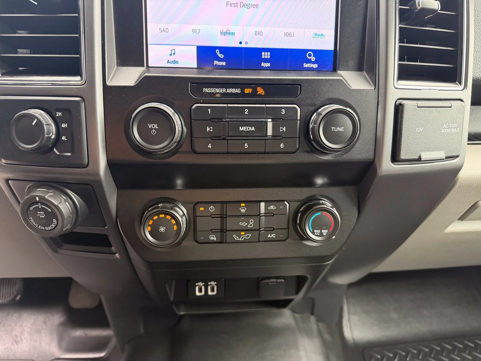 Used 2020 White Ford XLT image 21