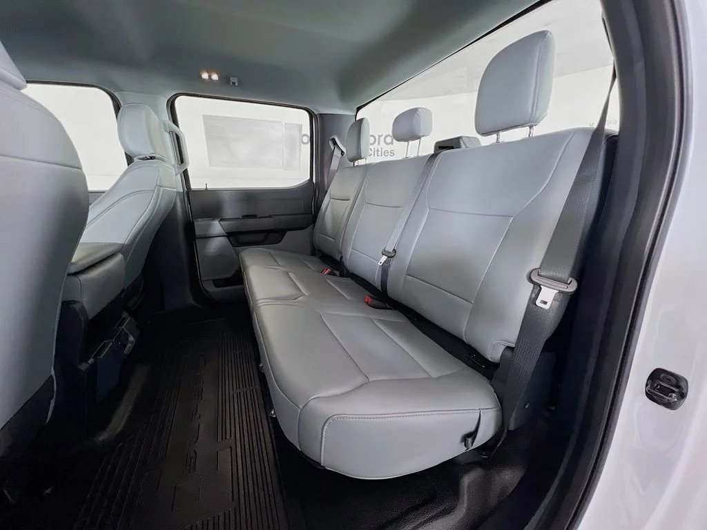 New 2026 Oxford White Ford XL image 25
