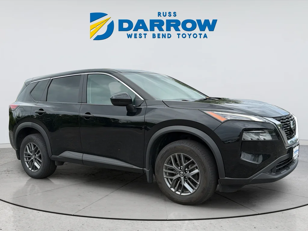 Used 2021 Black Nissan S image 6