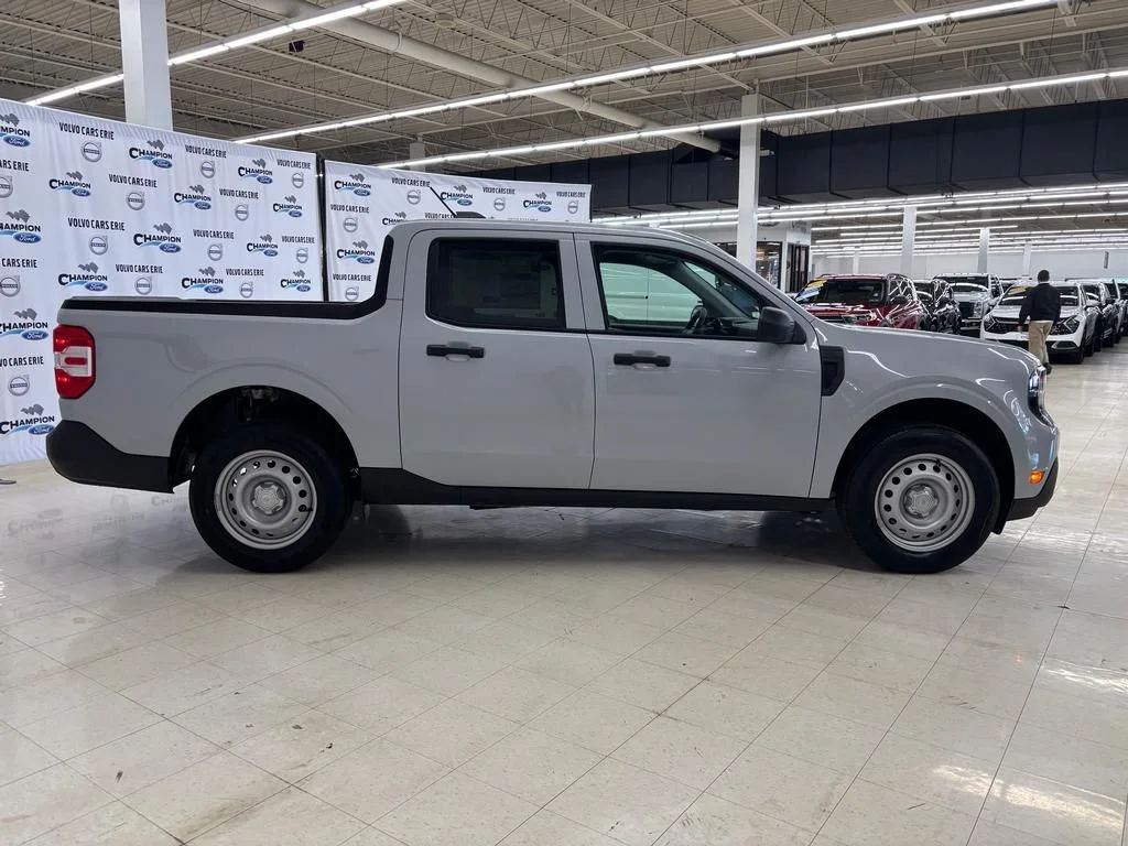 New 2026 Space White Metallic Ford XL image 5