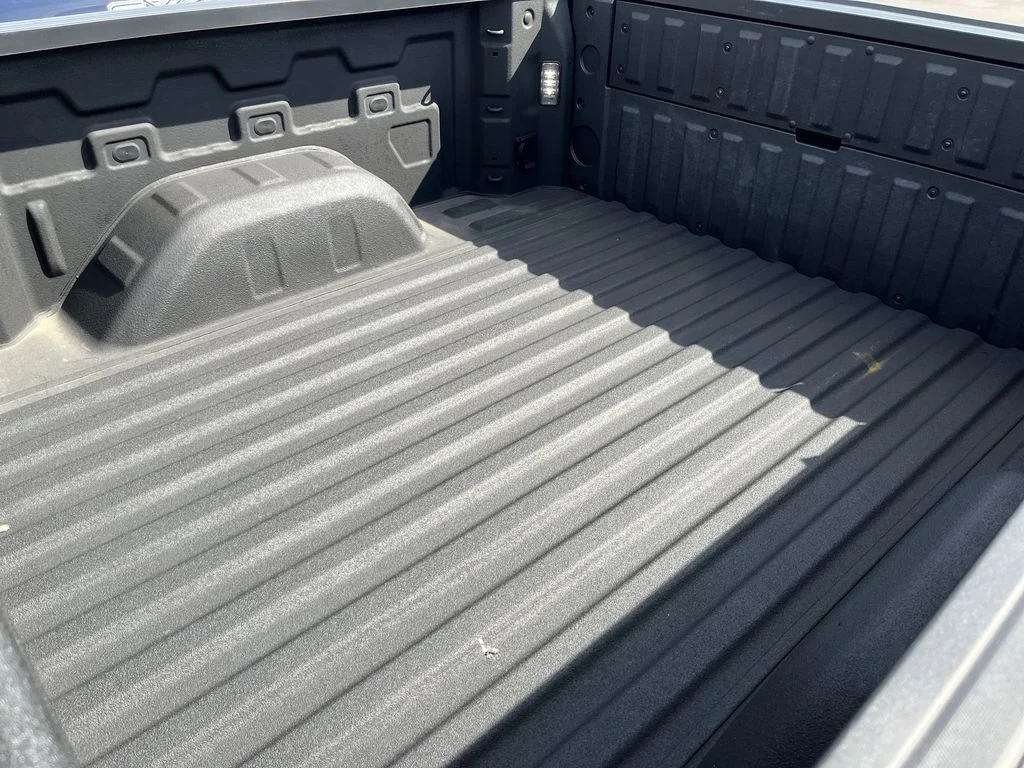 Used 2025 Black Chevrolet High Country image 24