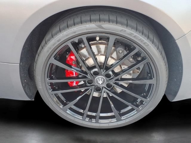 Used 2024 Gray Maserati Trofeo image 27